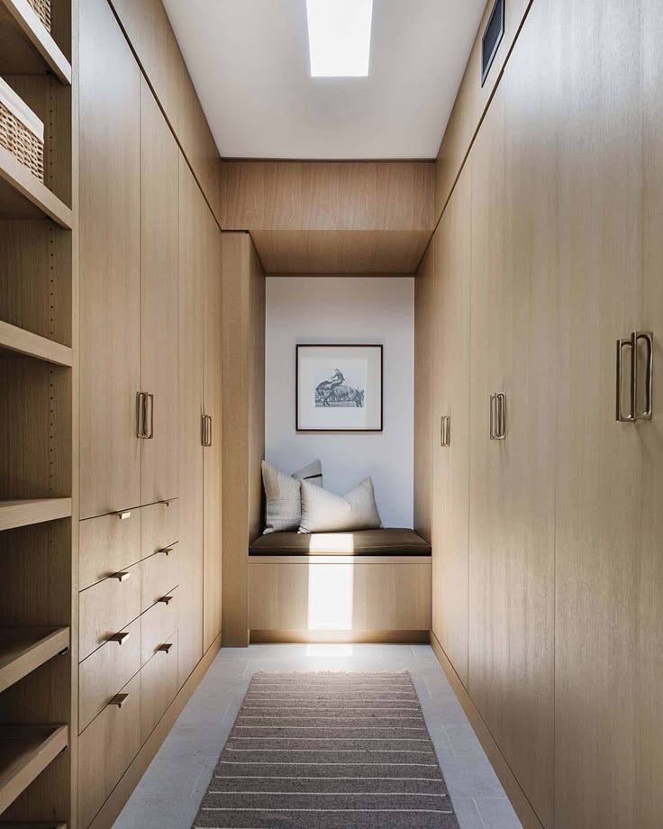 Am&eacute;nagement sur mesure d&rsquo;un dressing